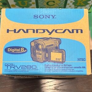 NWT Sony Handycam with Blue and Yellow Box Artwork digital 8